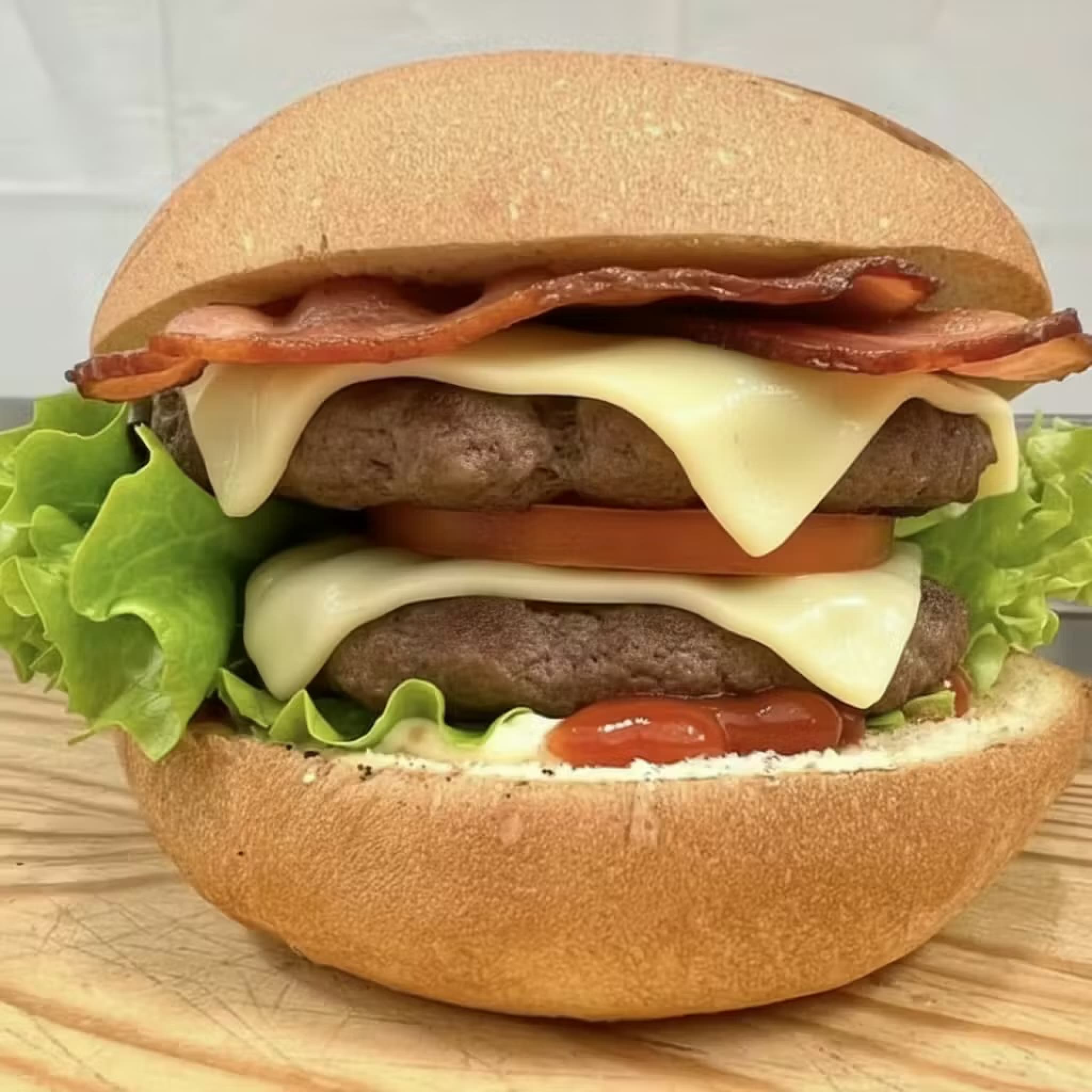 Mas Bacon Cheeseburger